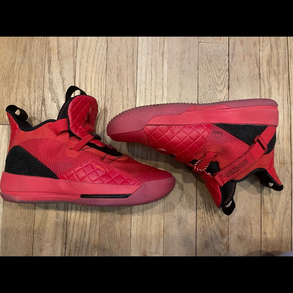 Jordan 33 size 7Y